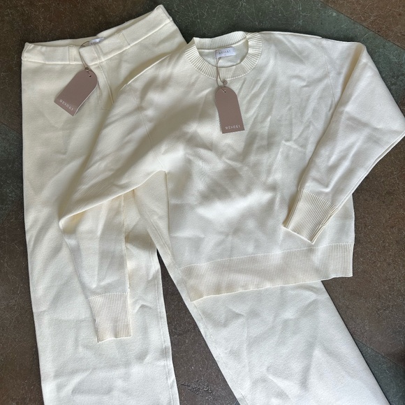 Meshki Knit Set - Picture 2 of 4